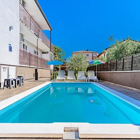 2 With Pool Apartament *