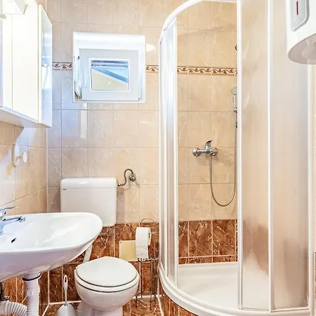 2 With Pool Apartament