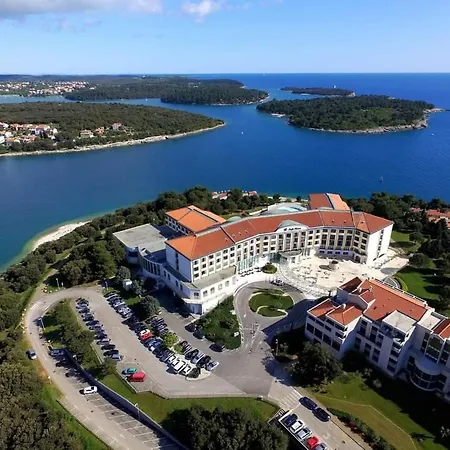 2 With Pool Apartament *