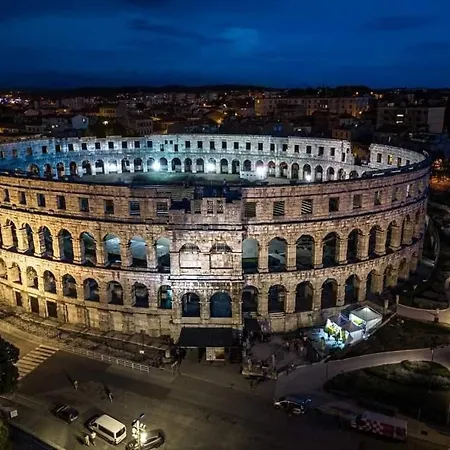 Apartament 2 With Pool *