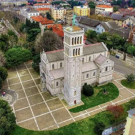 2 With Pool Apartament Pula