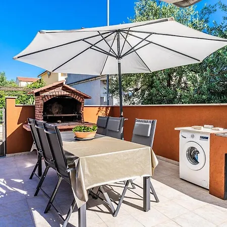 2 With Pool Apartament