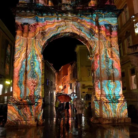 Apartament 2 With Pool