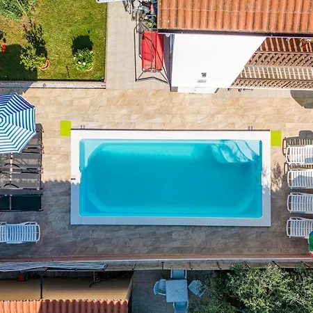 2 With Pool Apartment